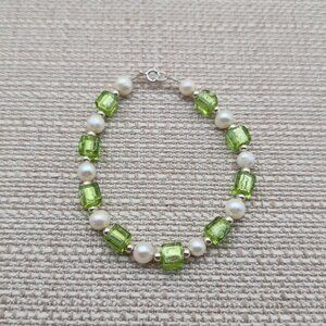 7 Inch Sterling Silver Pearls With Green Glass Accents Bracelet B760